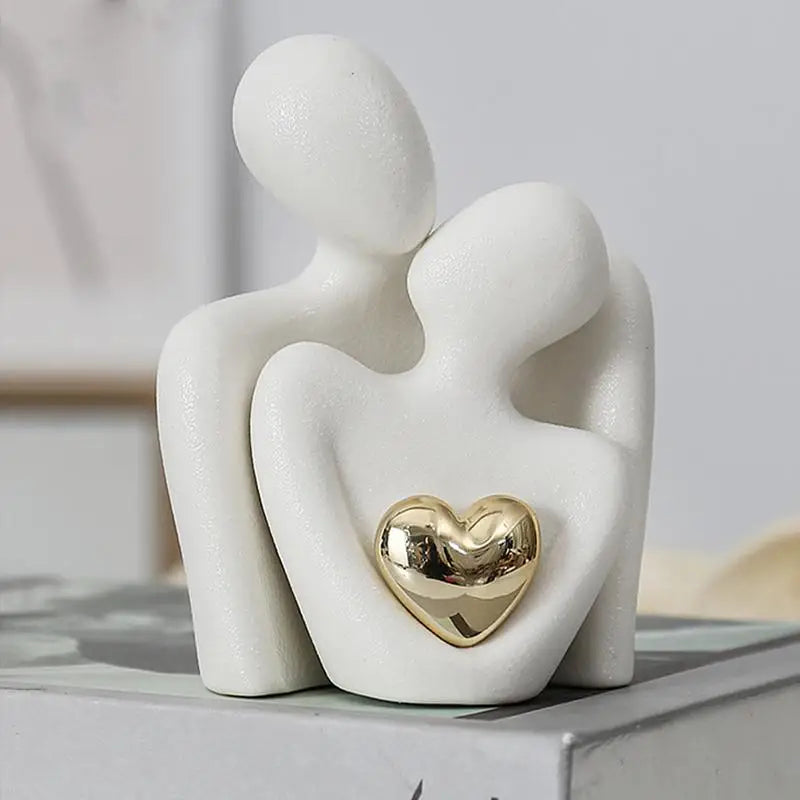 Statue couple